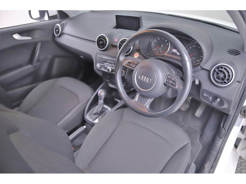Audi A1 1.0 TFSI S-TRONIC SPORTBACK 5DR *PARK SENSORS* — thumbnail 13