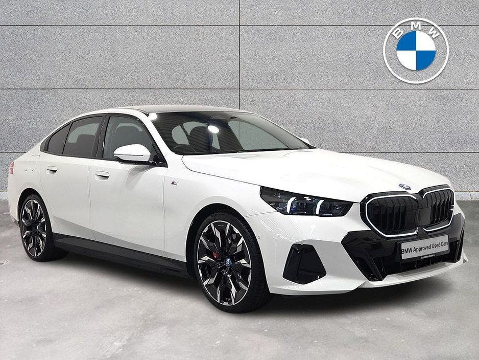 BMW 5 Series 550e xDrive M Sport Pro Saloon