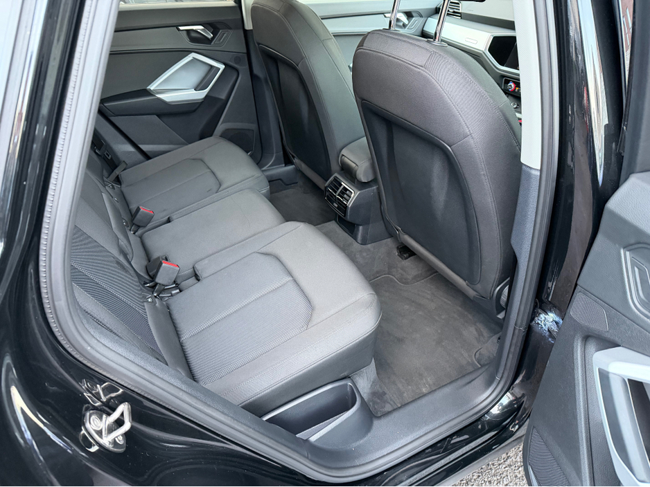 2022 Audi Q3 1.4L Petrol Plug-in Hybrid For Sale Images