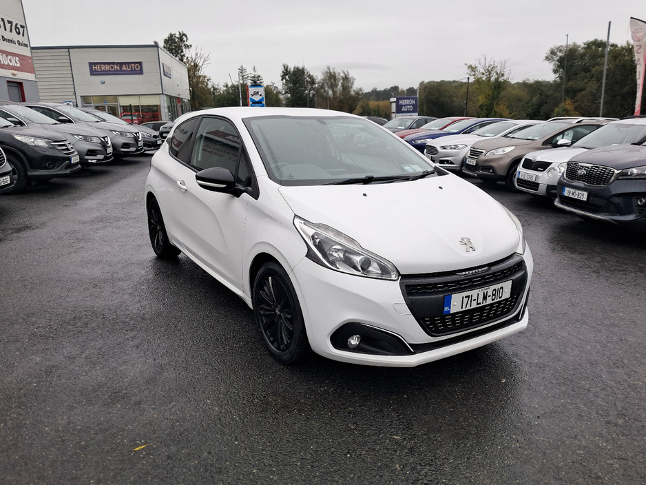 2017 Peugeot 208 1.2L Petrol For Sale Images