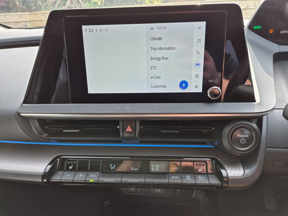 Toyota Prius 2.0 HEV / G-PACK HIGH SPEC / LOW MILEAGE / TAX €150 — thumbnail 20