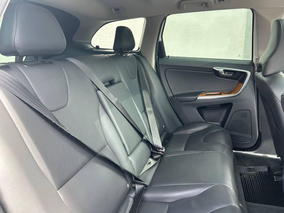 2017 Volvo XC60 2L Diesel For Sale Images