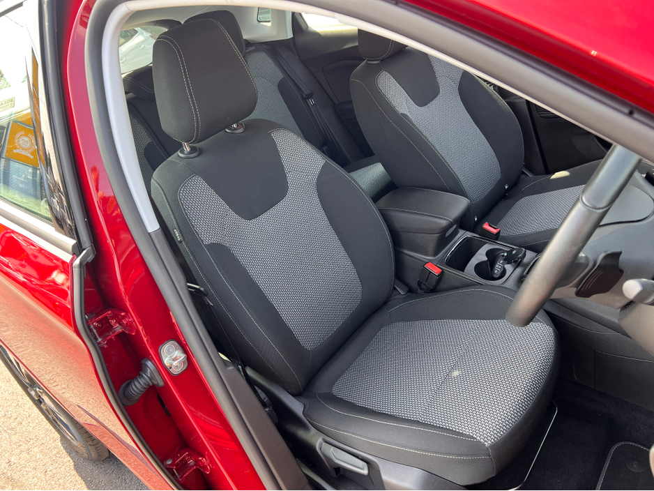 2024 Opel Grandland 1.6L Petrol Plug-in Hybrid For Sale Images