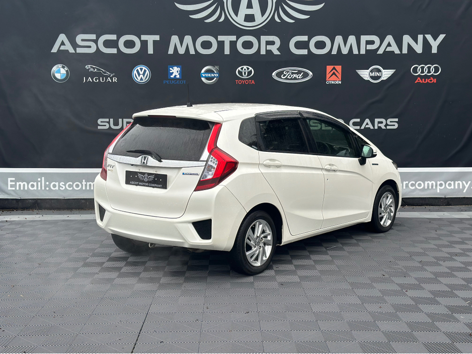 Honda Fit Hybrid — thumbnail 4