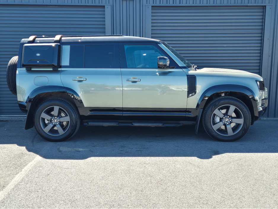 2024 Land Rover Defender 2L Petrol Plug-in Hybrid For Sale Images