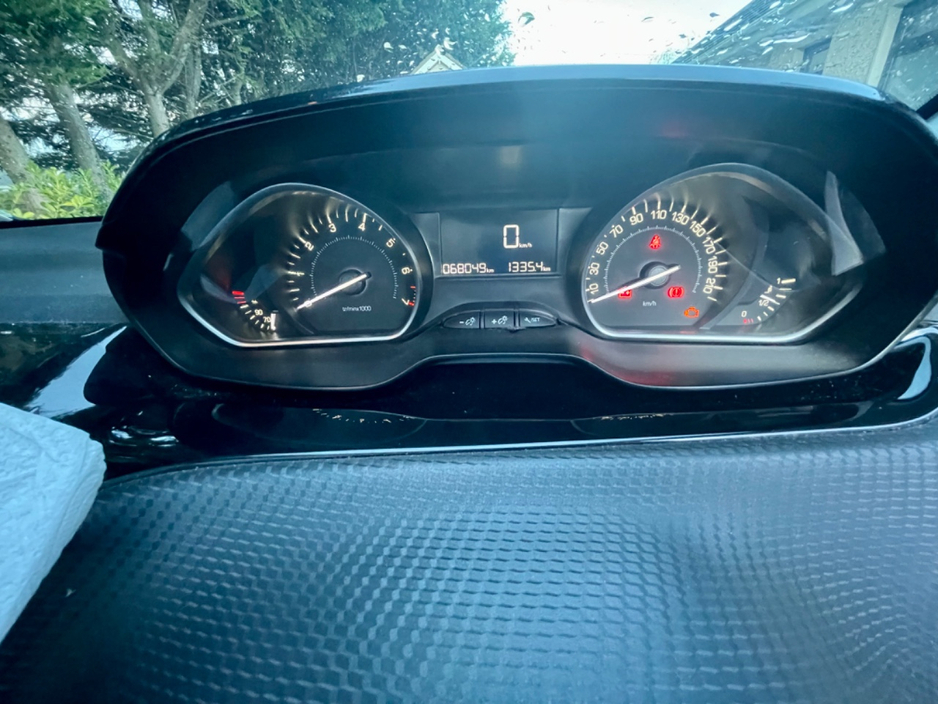 Peugeot 208 ACTIVE 1.2 82 4DR — thumbnail 10
