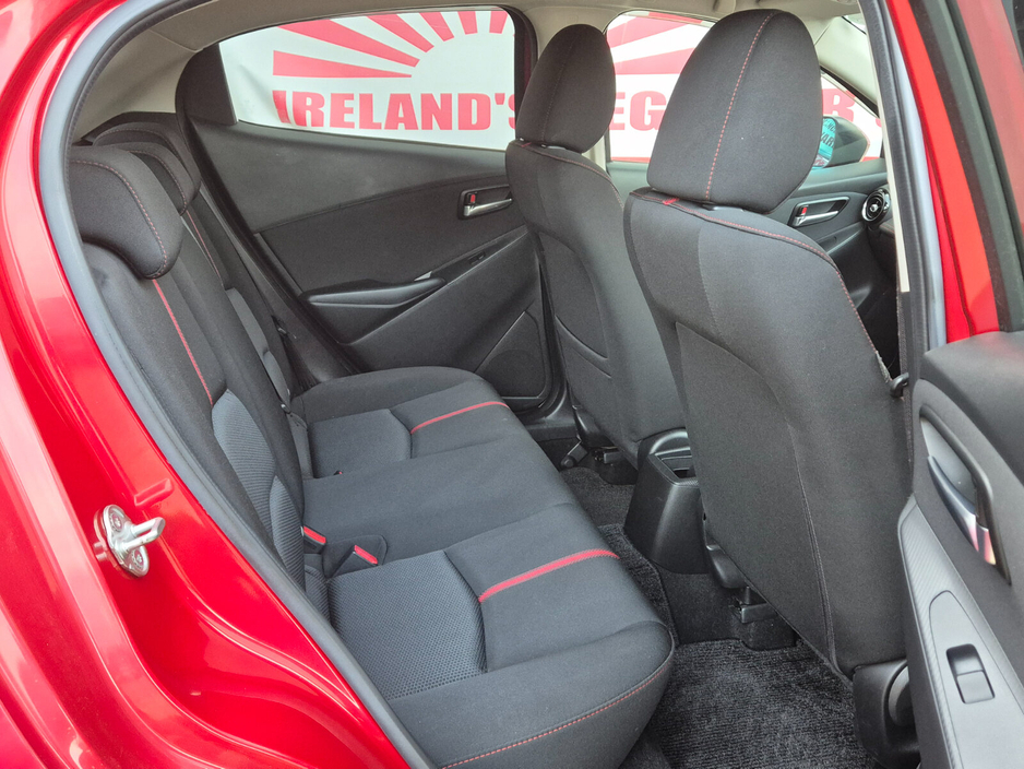 Mazda Demio — thumbnail 11