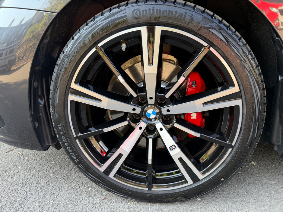 2025 BMW 5 Series 2L Petrol Plug-in Hybrid For Sale Images