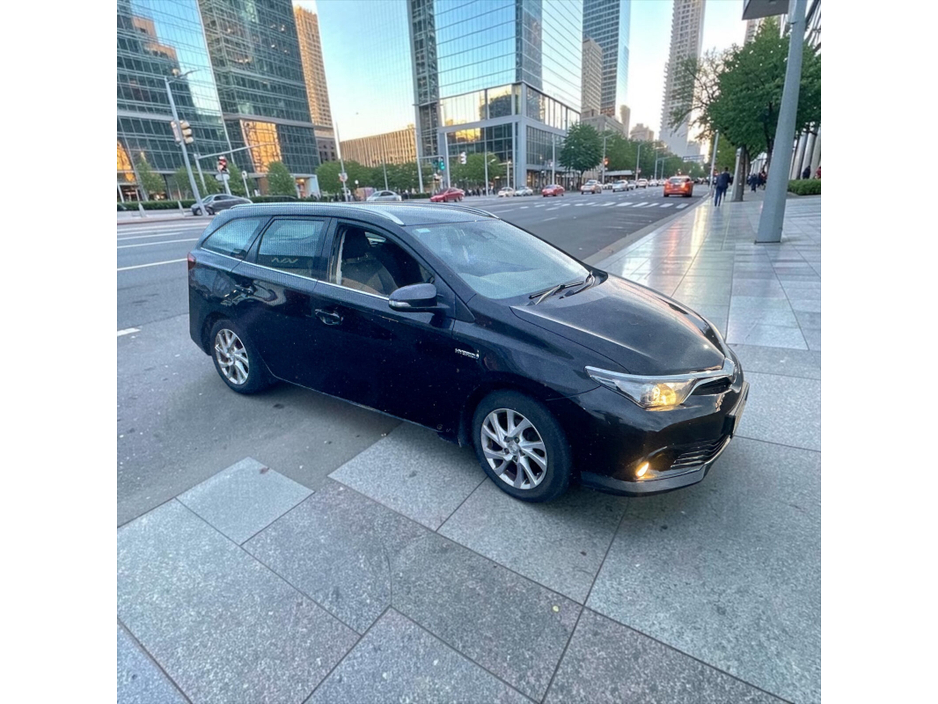 2018 Toyota Auris 1.8L Petrol Hybrid For Sale Images