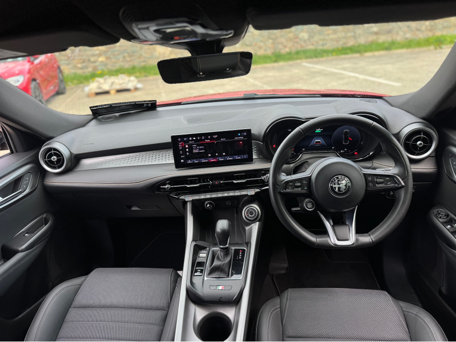 2023 Alfa Romeo Tonale 1.5L Petrol Hybrid For Sale Images