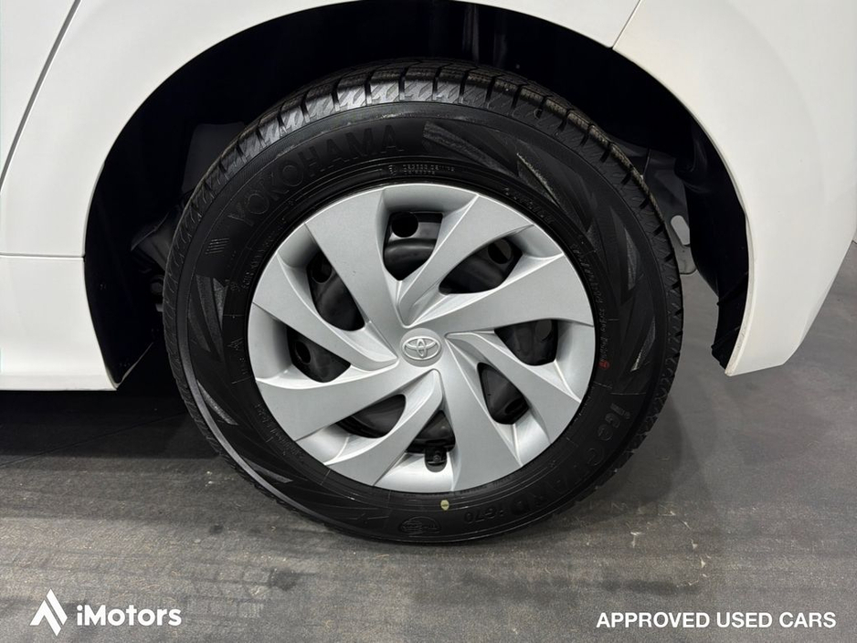 Toyota Yaris AUTOMATIC HYBRID X — thumbnail 11