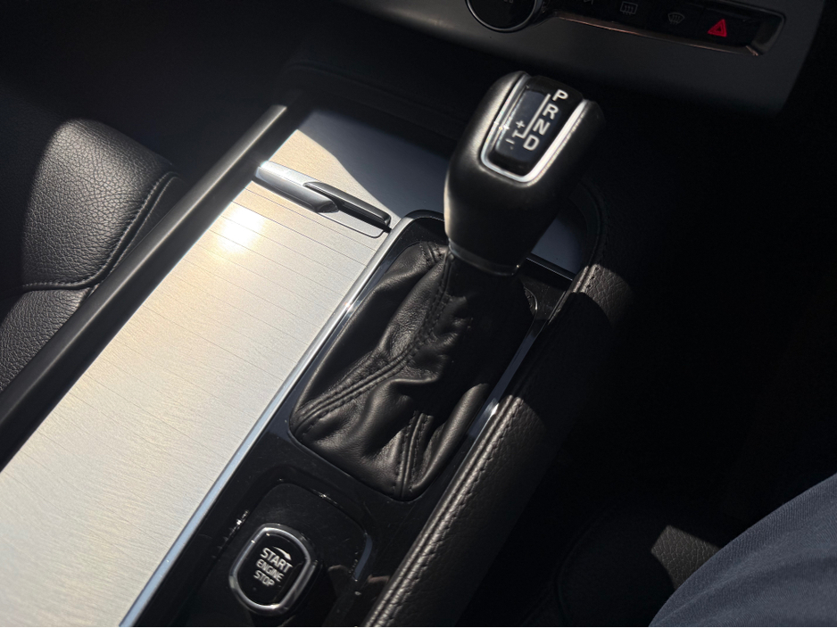 2019 Volvo XC90 2L Diesel For Sale Images