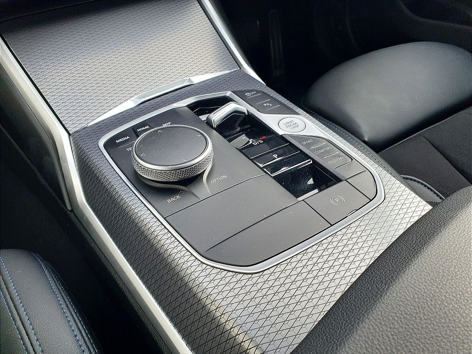 BMW 3 Series 320d M Sport — thumbnail 10
