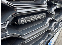 2023 Audi Q5 2.0L Petrol Plug-in Hybrid For Sale Images