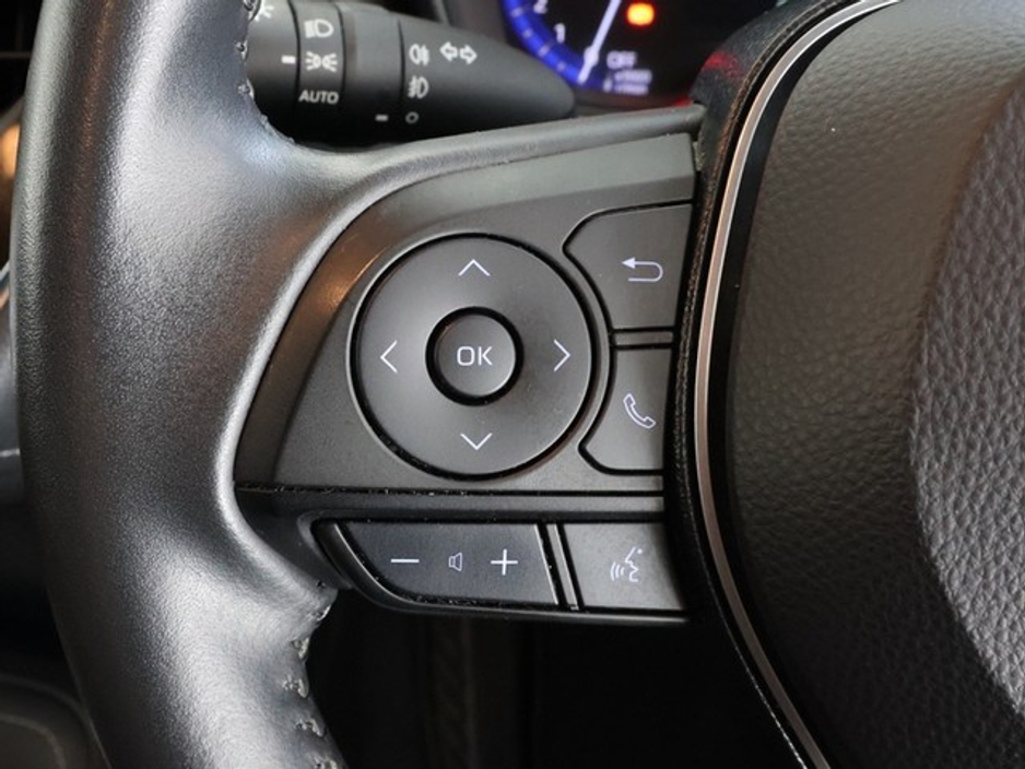 Toyota Corolla Luna Sport Hybrid Hatchback — thumbnail 16