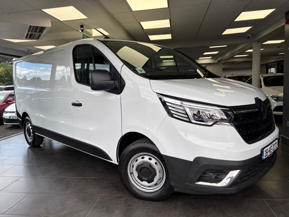 2026 Renault Trafic 2L Diesel For Sale Images