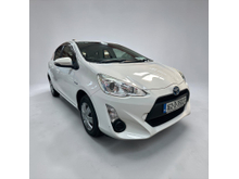 2016 Toyota Aqua 1.5L Petrol Hybrid For Sale Images