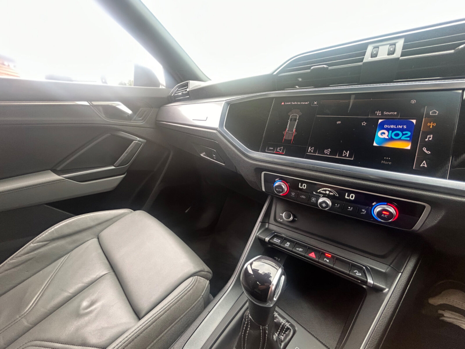 2022 Audi Q3 1.4L Petrol Plug-in Hybrid For Sale Images