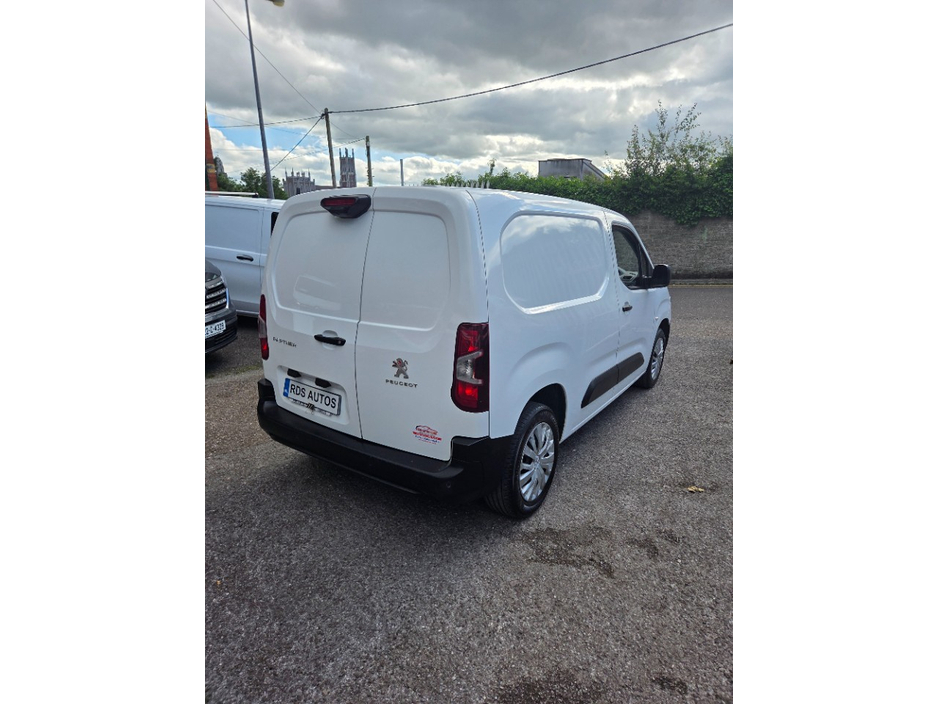 2021 Peugeot Partner 1.5L Diesel For Sale Images