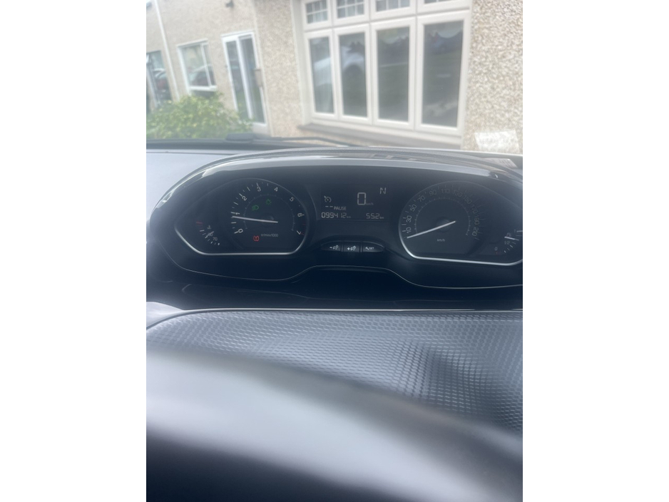 Peugeot 208 ALLURE 1.2 82 ECOMATIQUE S STT 4 — thumbnail 5