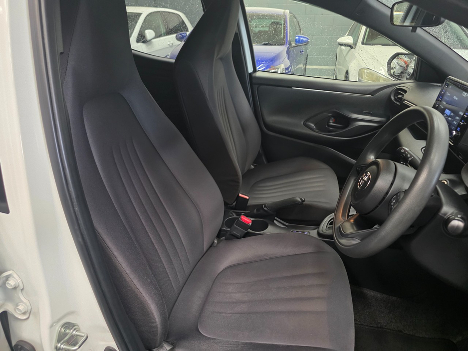 2021 Toyota Yaris 1.5L Petrol Hybrid For Sale Images