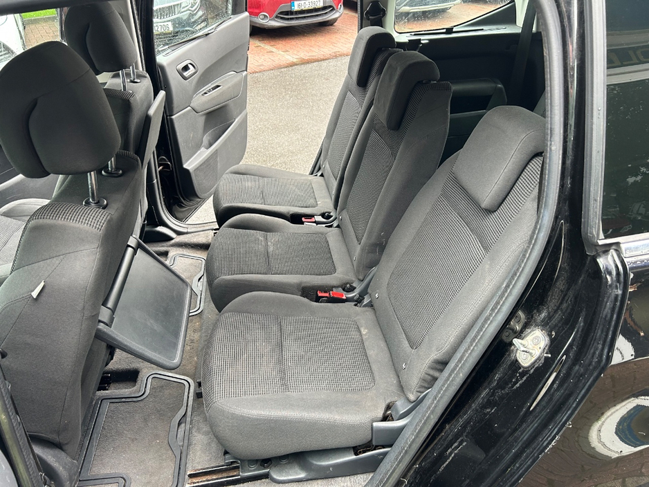 2014 Peugeot 5008 1.6L Diesel For Sale Images