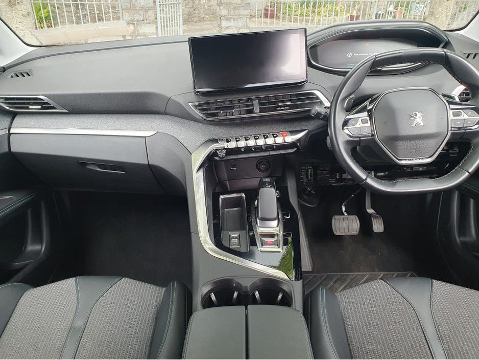 2022 Peugeot 3008 1.6L Petrol Plug-in Hybrid For Sale Images