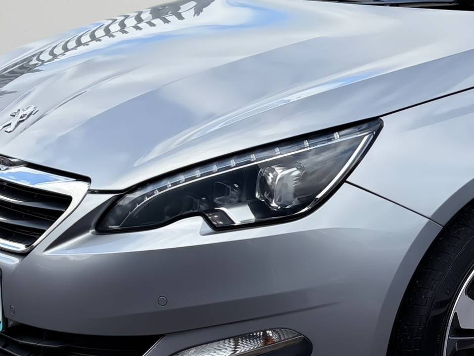 Peugeot 308 ALLURE 1.6 HDI ** TOP SPEC IRISH CAR ** — thumbnail 7