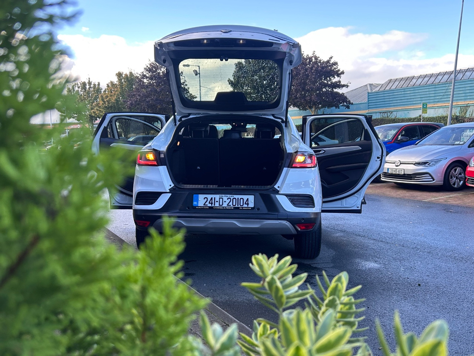 2024 Renault Arkana 1.6L Petrol For Sale Images