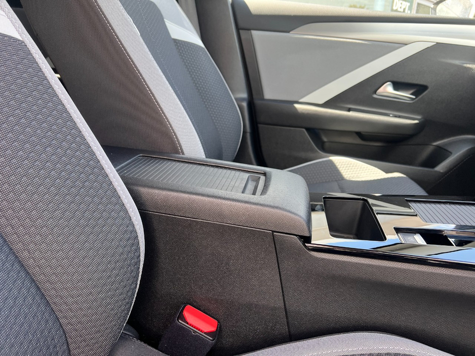 2024 Opel Astra 1.5L Diesel For Sale Images