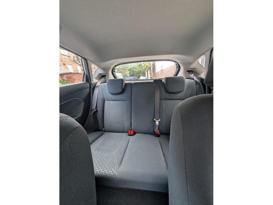 Ford Fiesta TITANIUM 1.4 96PS 5DR A AUTO — thumbnail 16