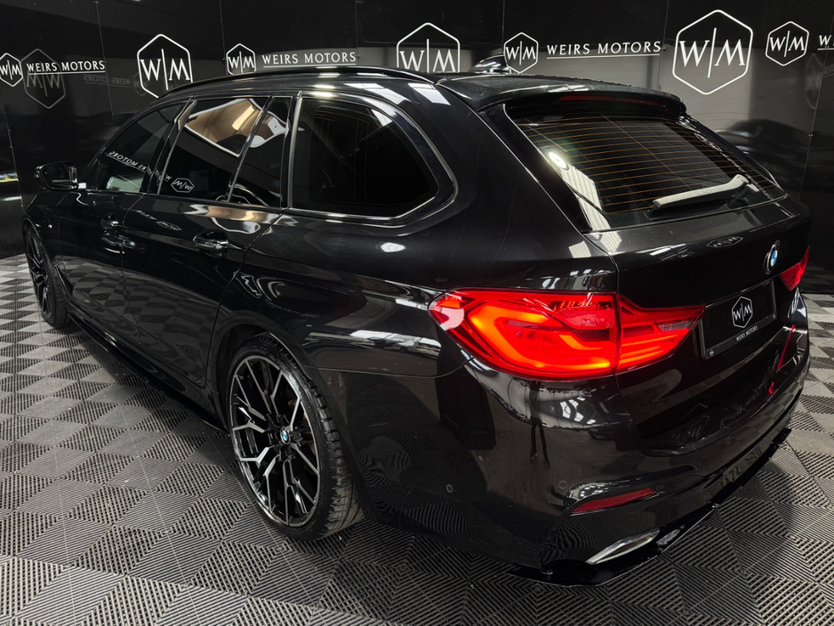 BMW 5 Series M-Sport Pro *Panoramic Sunroof* — thumbnail 11