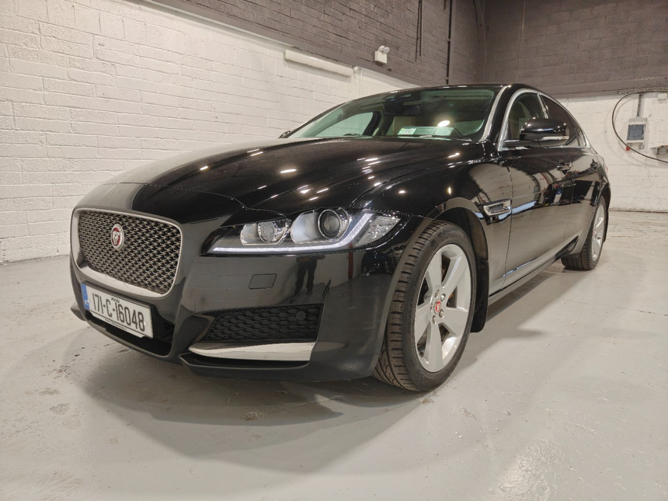 Jaguar XF 2.0 D PORTFOLIO 180PS AUTO 4DR — thumbnail 3