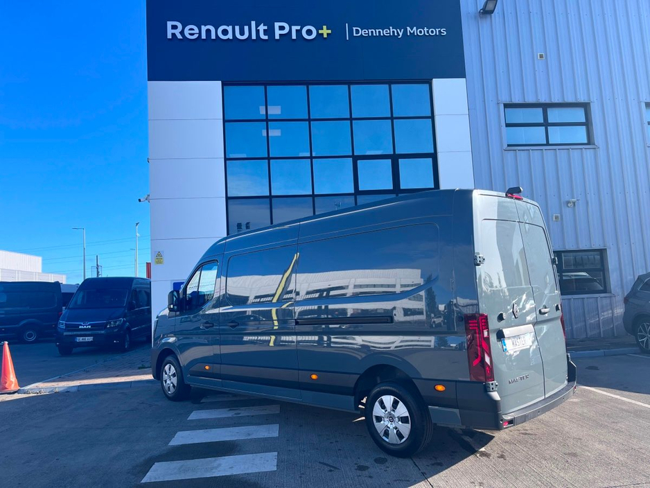 2026 Renault Master 2L Diesel For Sale Images