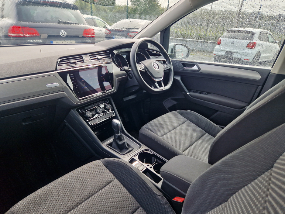 2017 Volkswagen Touran 1.4L Petrol For Sale Images