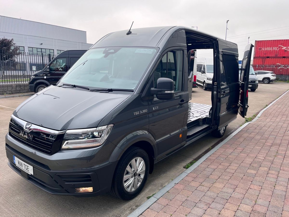 2026 MAN TGE 2L Diesel For Sale Images