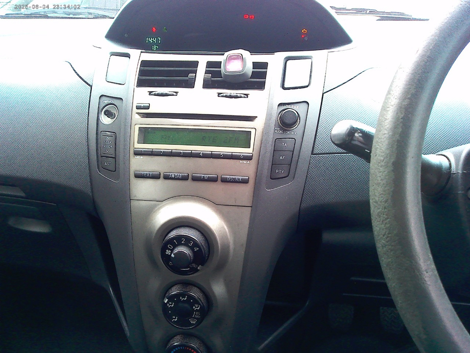 2010 Toyota Yaris 1L Petrol For Sale Images
