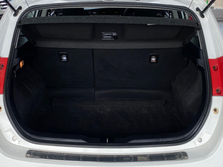 2013 Toyota Auris 1.4L Diesel For Sale Images