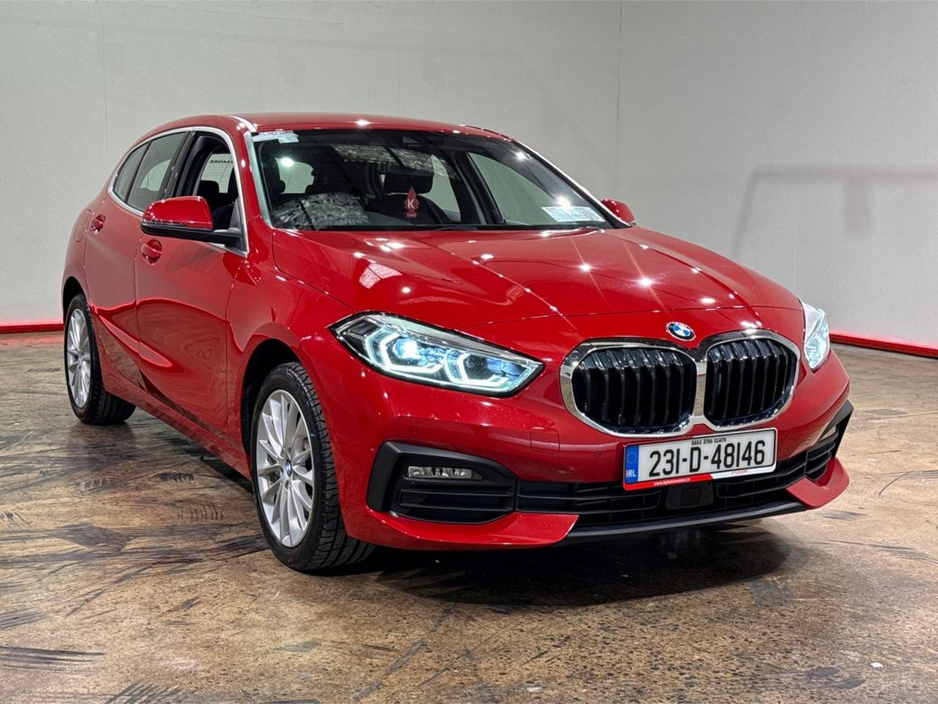 BMW 1 Series 1.5 AUTOMATIC - ELECTRIC TAILGATE - MULTI FUNCTION STEERING WHEEL - CRUISE CONTROL - REVERSE CAMERA - ELECTRIC SEATS — thumbnail 9