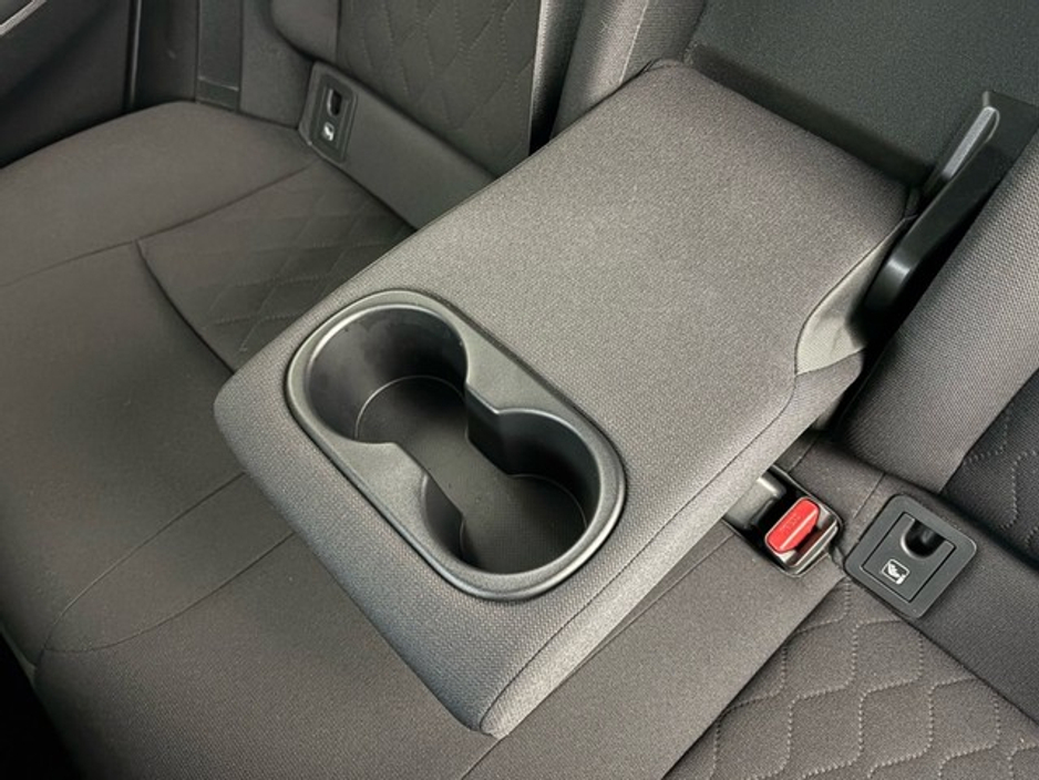 Toyota Corolla Cross Sport Hybrid — thumbnail 16