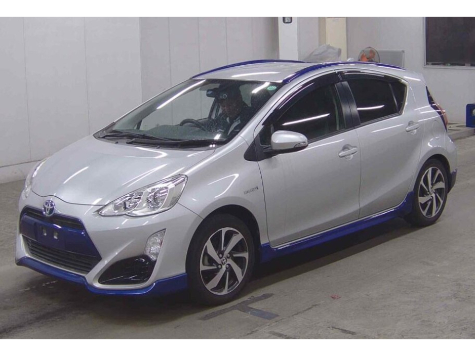 Toyota Aqua 1.5 Petrol Hybrid Auto X-Urban Grade