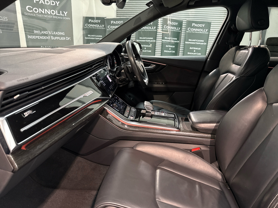 2021 Audi Q7 3L Petrol Plug-in Hybrid For Sale Images