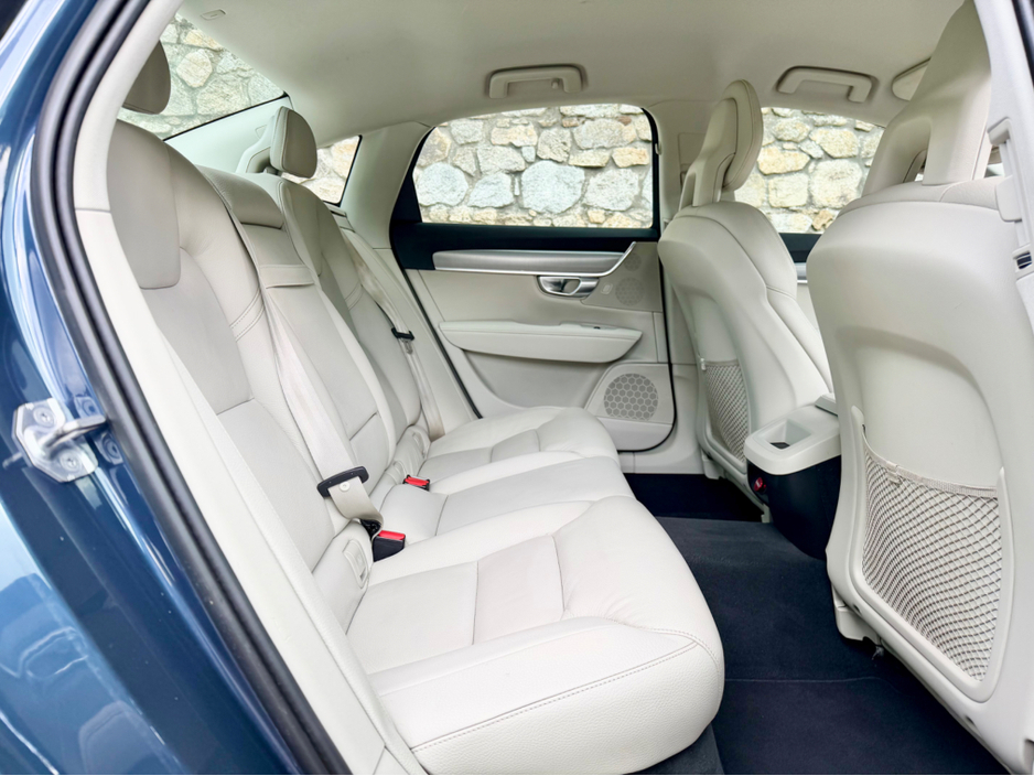 2019 Volvo S90 2L Diesel For Sale Images