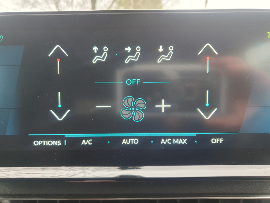 2022 Peugeot 3008 1.6L Petrol Plug-in Hybrid For Sale Images