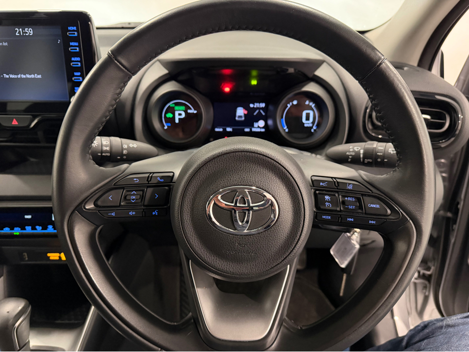 2022 Toyota Yaris 1.5L Hybrid For Sale Images