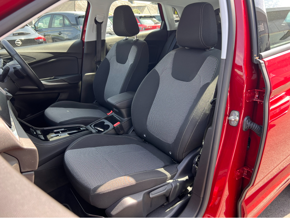 2024 Opel Grandland 1.6L Petrol Plug-in Hybrid For Sale Images