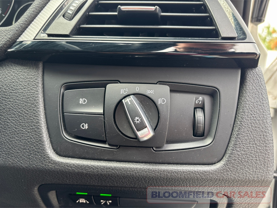 BMW 3 Series 320D MSPORT ESTATE , ALCANTARA INTERIOR // LOW MILEAGE — thumbnail 25