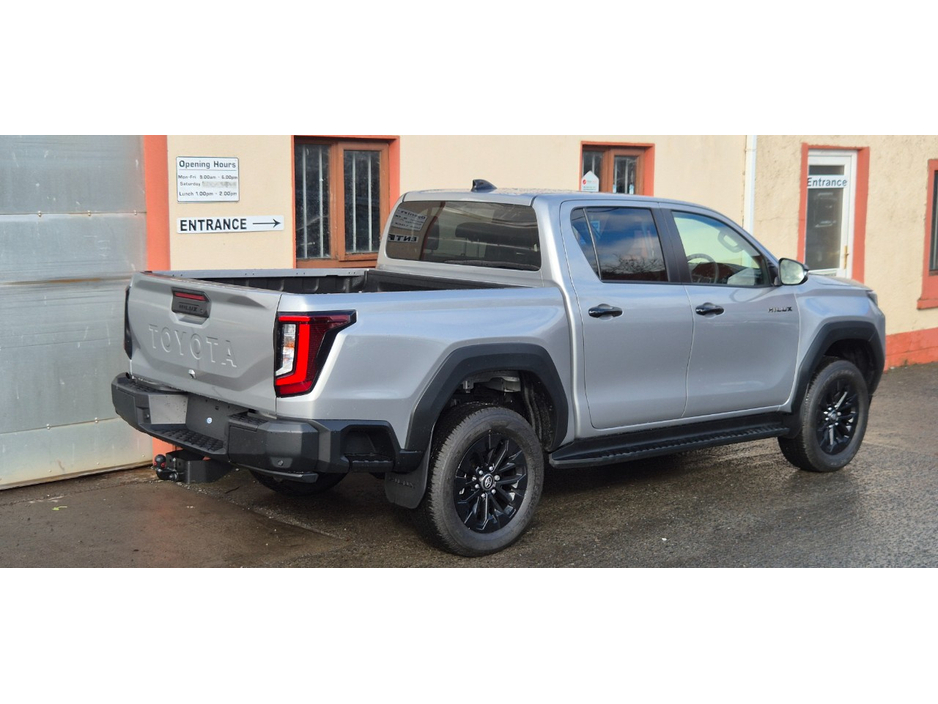 2026 Toyota Hilux 2.8L Diesel For Sale Images