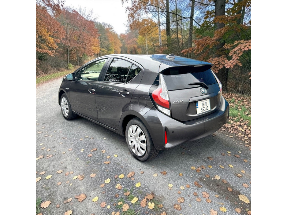 2018 Toyota Aqua 1.5L Petrol Hybrid For Sale Images