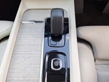 2023 Volvo XC60 2L Petrol Plug-in Hybrid For Sale Images